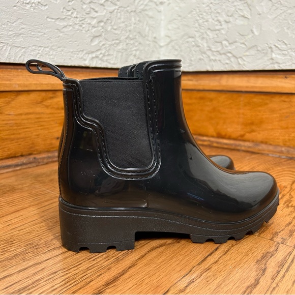 Capelli New York | Slip On Rain Booties - Picture 2 of 9